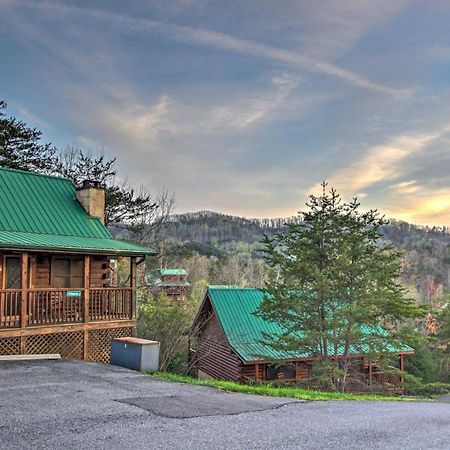 Pigeon Forge Cabin With Hot Tub And Mountain Views! Luaran gambar