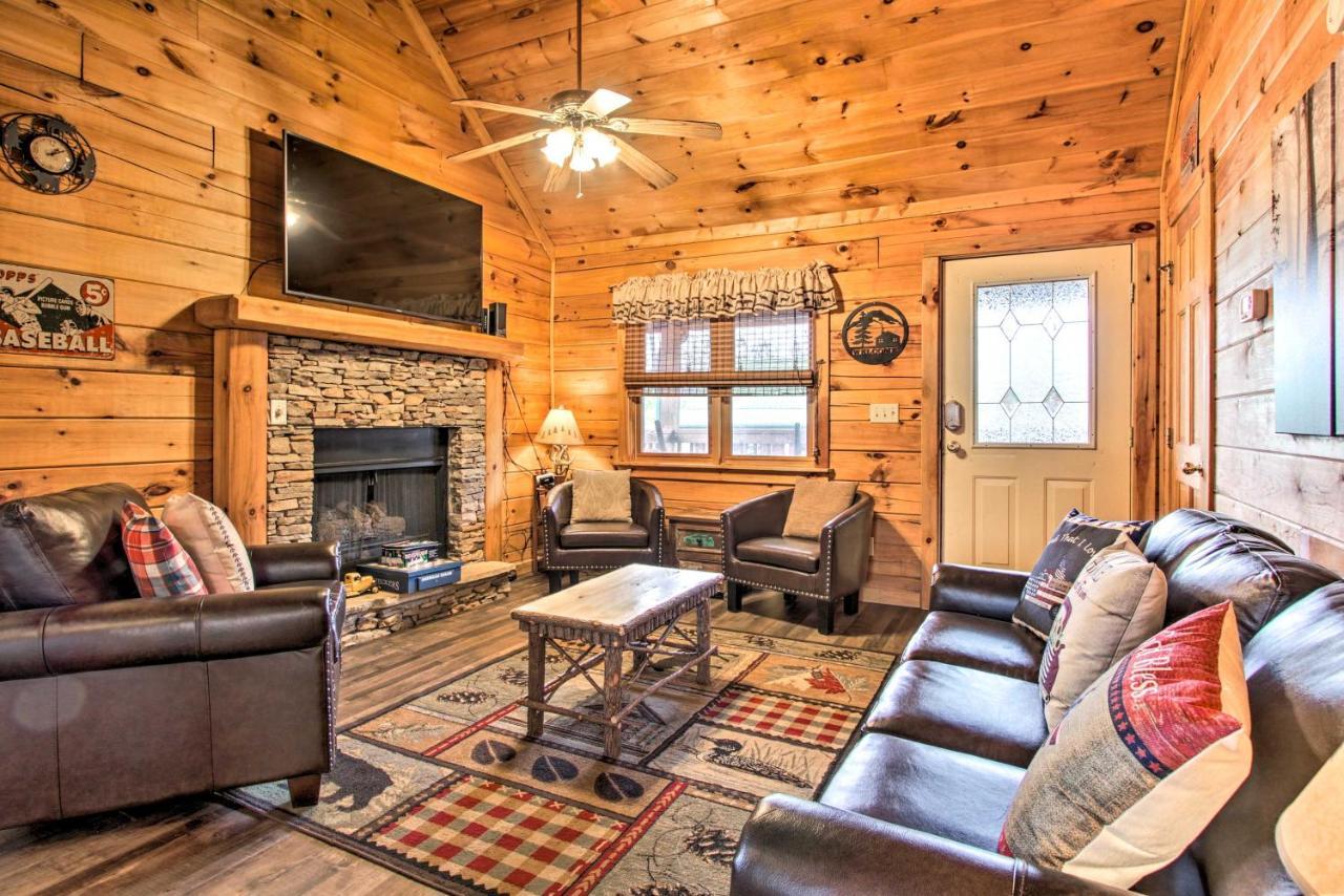 Pigeon Forge Cabin With Hot Tub And Mountain Views! Luaran gambar