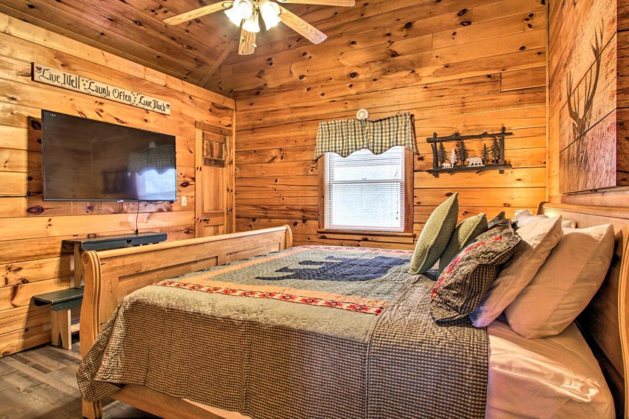 Pigeon Forge Cabin With Hot Tub And Mountain Views! Luaran gambar
