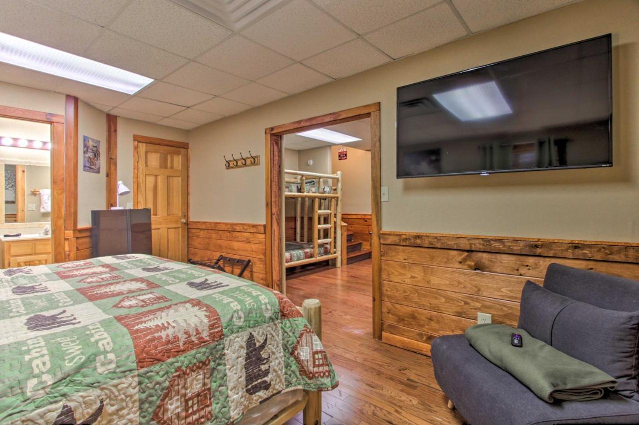 Pigeon Forge Cabin With Hot Tub And Mountain Views! Luaran gambar