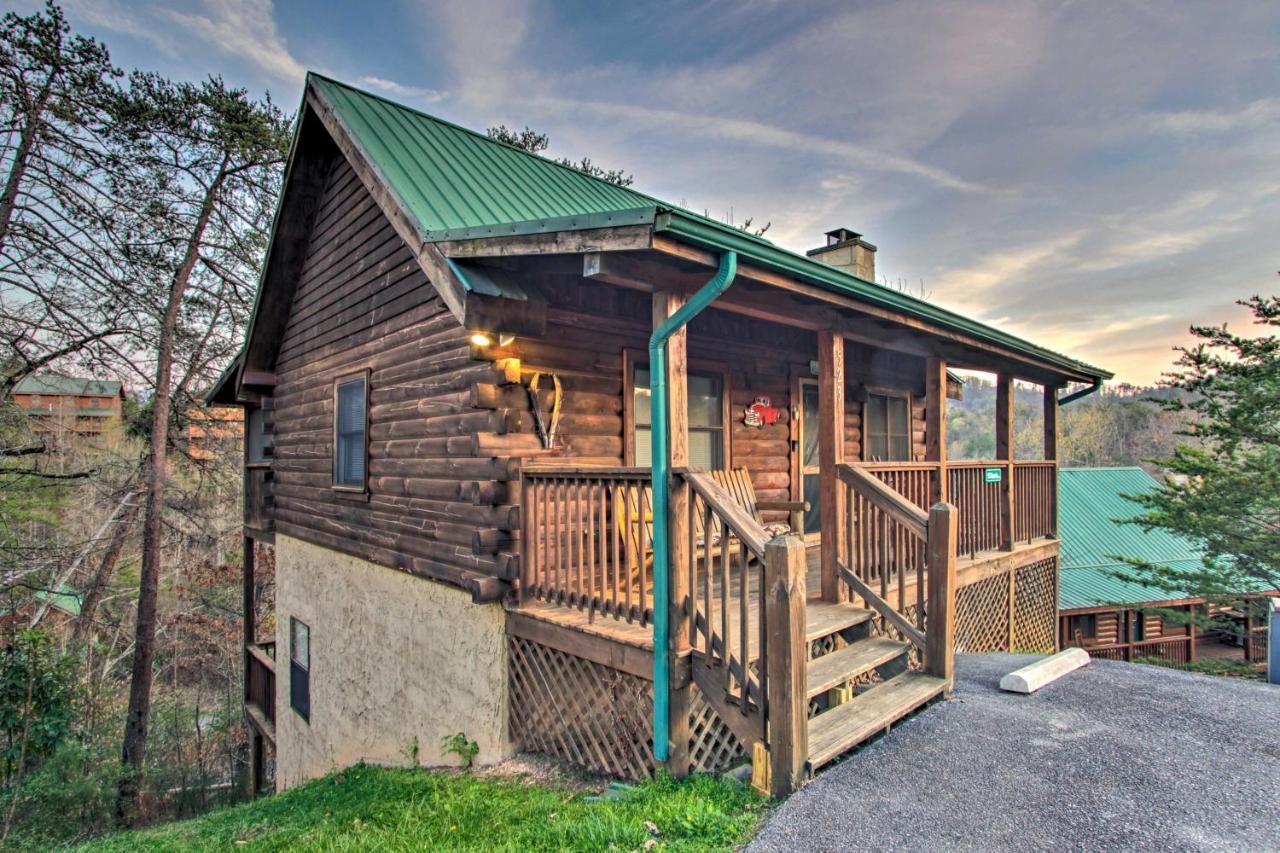 Pigeon Forge Cabin With Hot Tub And Mountain Views! Luaran gambar