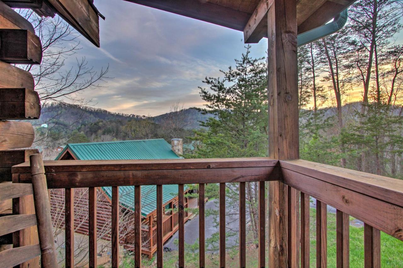 Pigeon Forge Cabin With Hot Tub And Mountain Views! Luaran gambar
